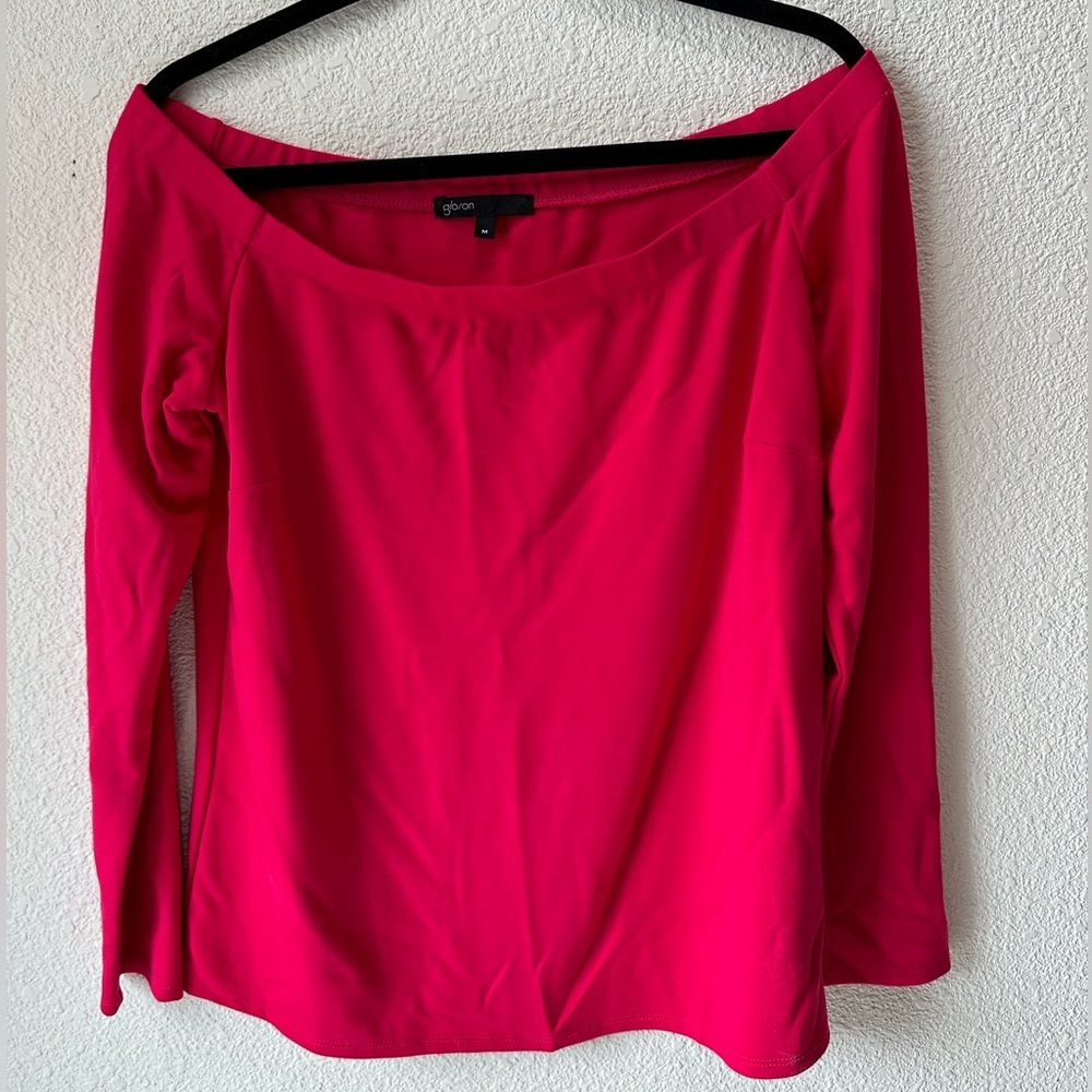 Gibson magenta size M off the shoulder long sleeve blouse.  Like new.